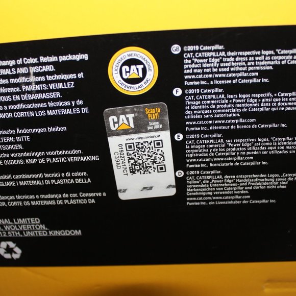 3/$55❤️new torn box Cat® Official Construction Fleet 10" Dump Truck Toy 82021 - Picture 6 of 11